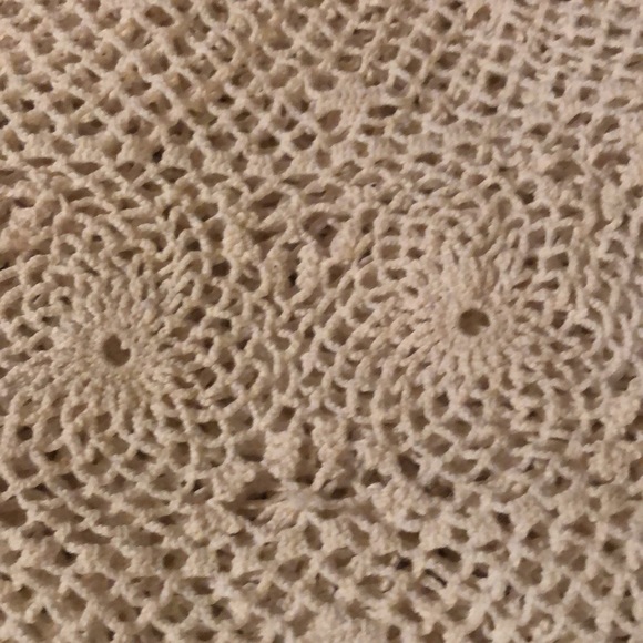 Vintage Crochet Table Cover - Picture 12 of 12
